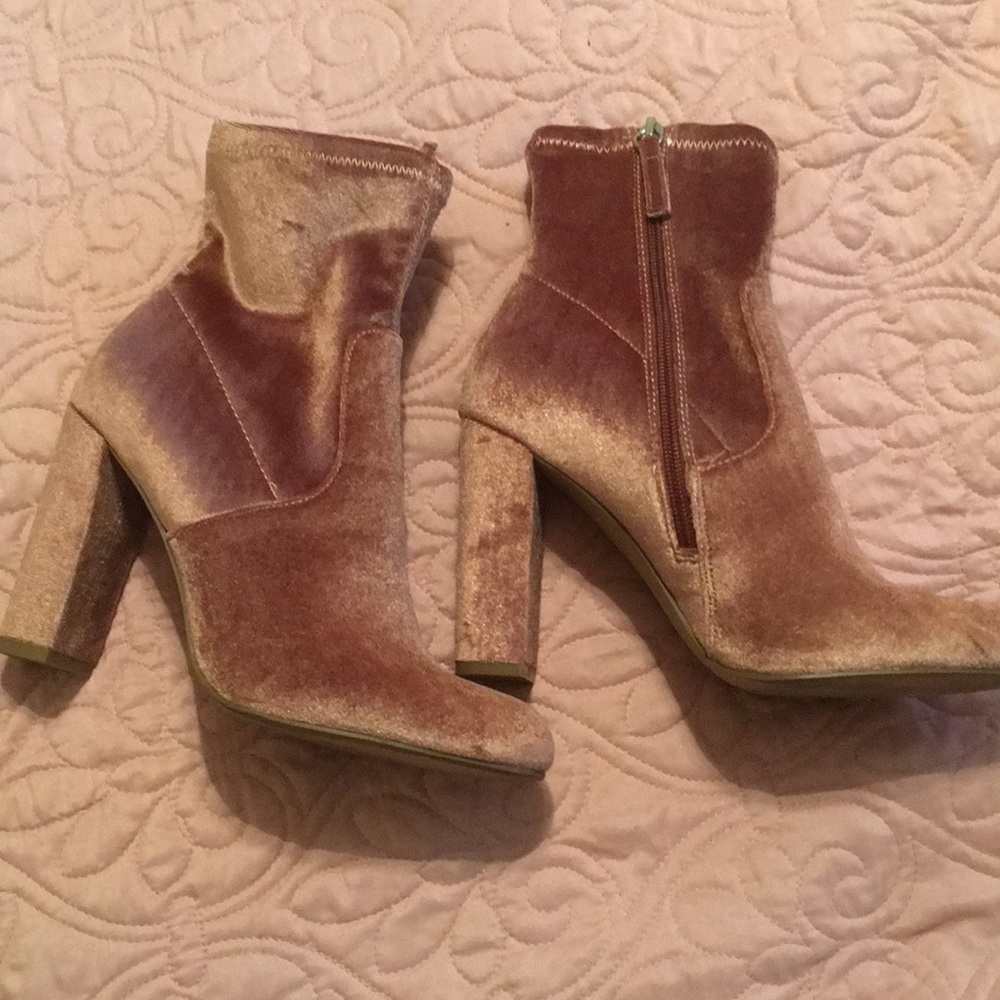 Pink velvet “Edit” Steve Madden!